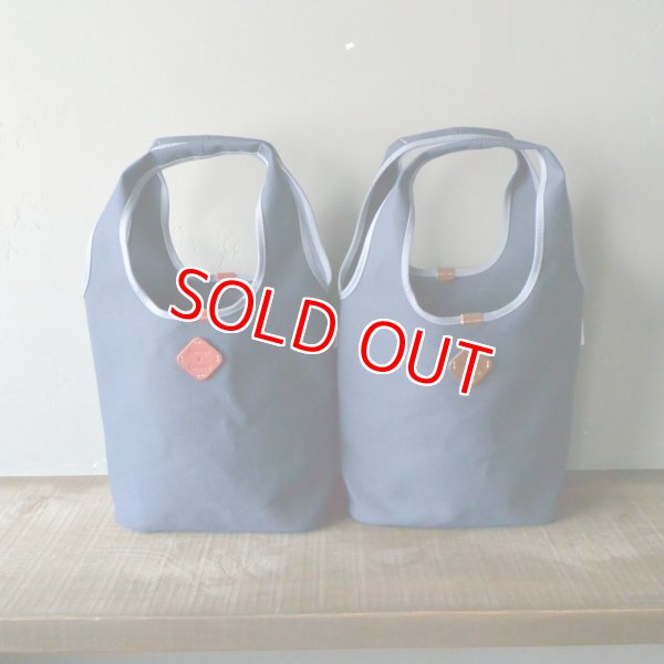 本体色　ネイビー